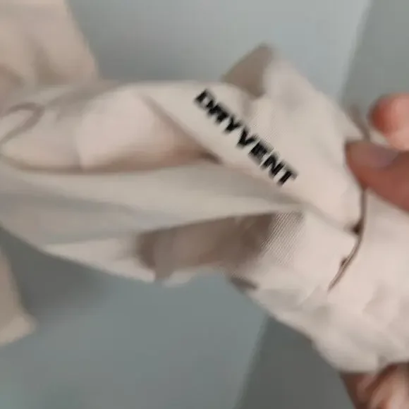 The North Face Women's Jacket in Light Pink - Picture 5 of 9